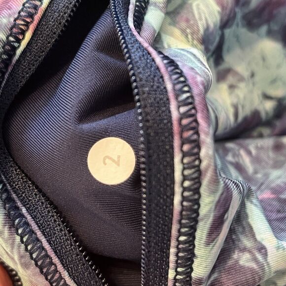 Lululemon Run Inspire Crop Iridescent Multi Womens Size 2 Capri Cropped Abstract - Picture 11 of 11